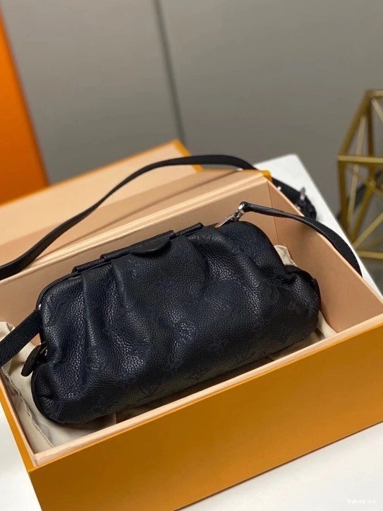 LOUIS SCALA POUCH MINI VUITTON 0716